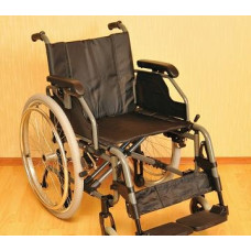 Кресло-коляска Мега-Оптим PR957 LQ-41(46) Кресло-коляска Мега-Оптим PR957 LQ-41(46)